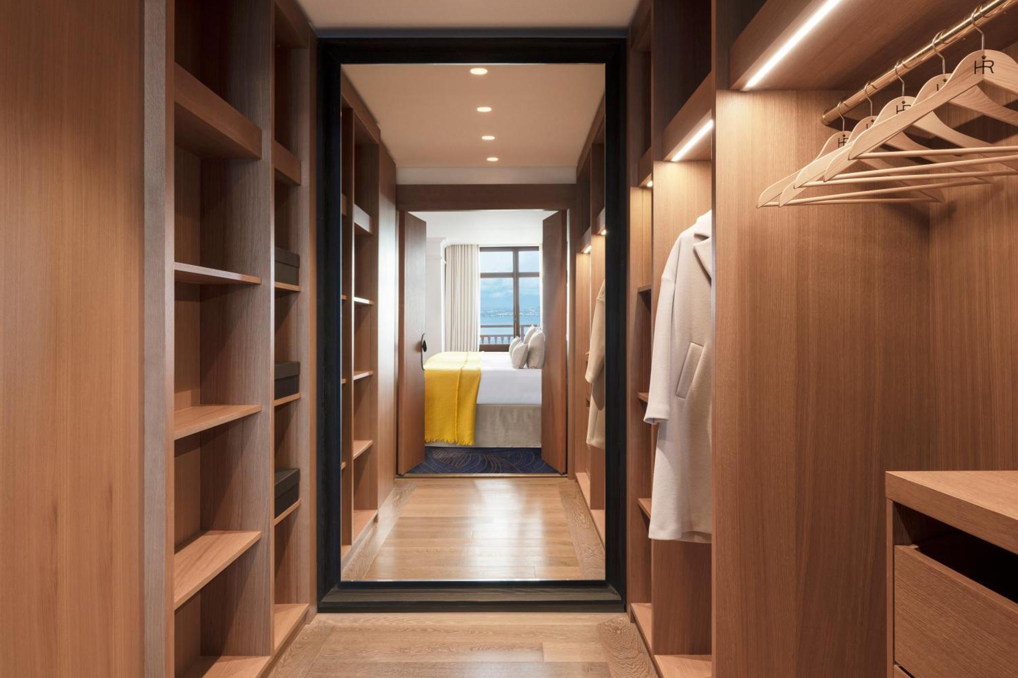 Hotel Royal Evian-les-Bains Ngoại thất bức ảnh