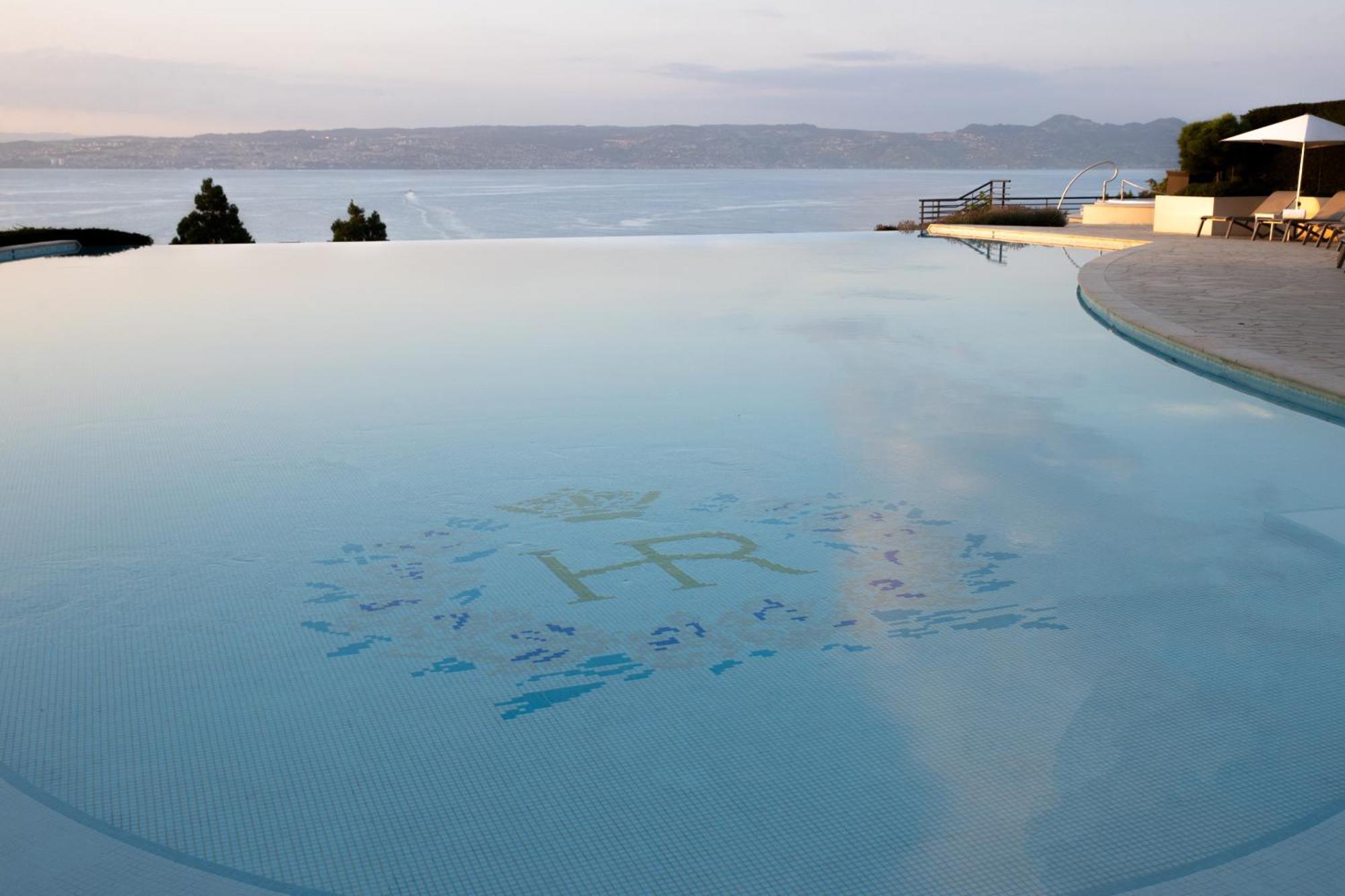 Hotel Royal Evian-les-Bains Ngoại thất bức ảnh