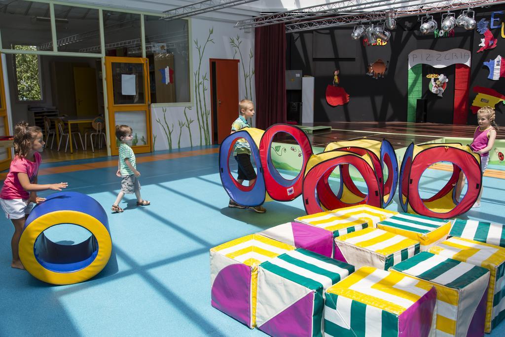 Hotel Royal Evian-les-Bains Ngoại thất bức ảnh